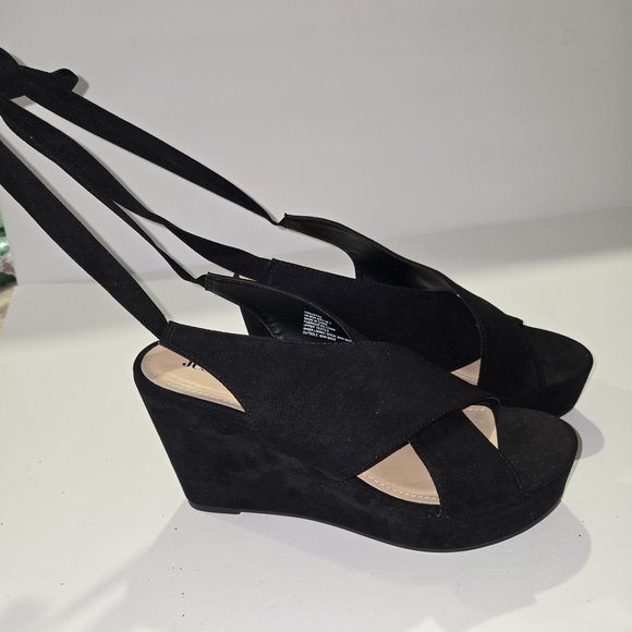 JustFab Black Wedge Sandals Women's Size 8 - Picture 2 of 11